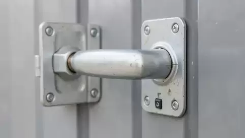 pochwyt do furtki z elektrozaczepem